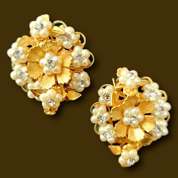 Classic Vintage 1950's Earrings Tiny Faux Pearls & Diamonds Floral Design - Picture 2 of 8